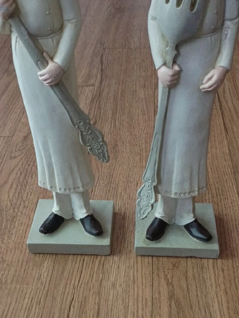 Vintage-Style Chef Figurine Set Decorative Kitchen Statues
